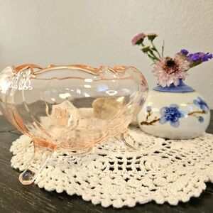 Pink Glass Footed Scalloped Candy Dish Decorative Home Accent Lancaster Jubilee